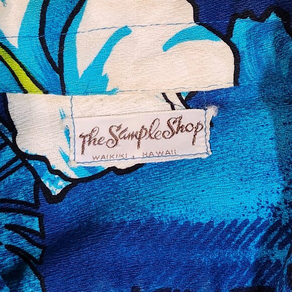 Vintage Blue Hawaiian Floral Shirt Size XL By The Simple Shop Waikiki Hawaii Cot - Picture 9 of 9